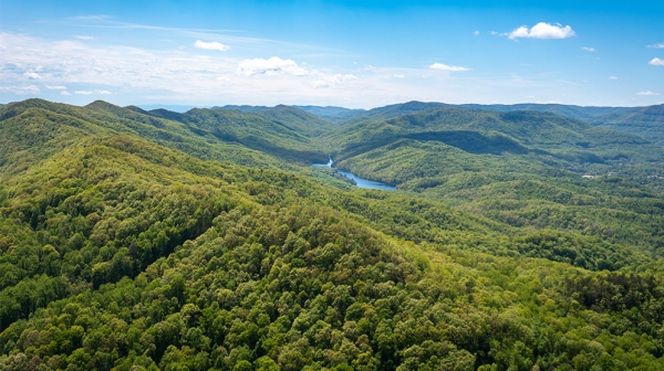 The Appalachians invite to hikes and other outdoor activities The Appalachians invite to hikes and other outdoor activities