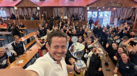 Plant leader Alexander Ückert and the JM team Plant leader Alexander Ückert and the JM team