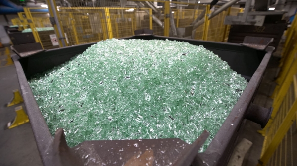 JM actively increases the use of post-industrial recycled glass to improve resource efficiency while ensuring consistent product performance. JM actively increases the use of post-industrial recycled glass to improve resource efficiency while ensuring consistent product performance.